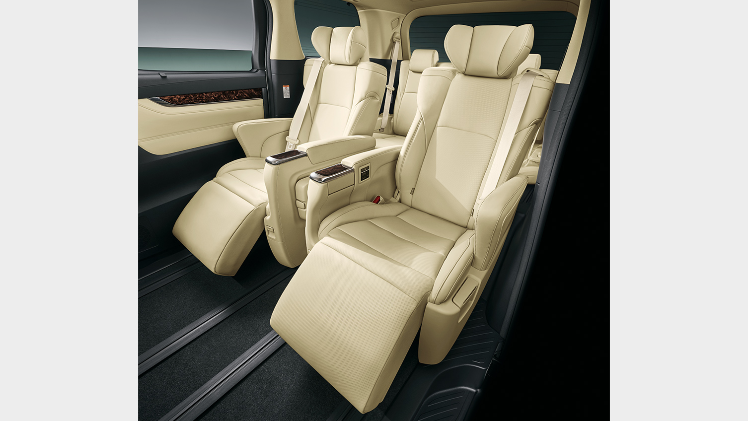 Toyota Alphard 2022 Interior